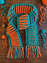 Load image into Gallery viewer, Switch It Up Scarf Knitting Pattern