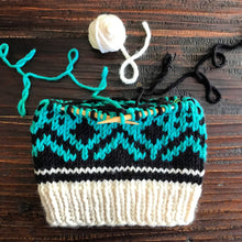 Load image into Gallery viewer, Star Bright Beanie Knitting Pattern